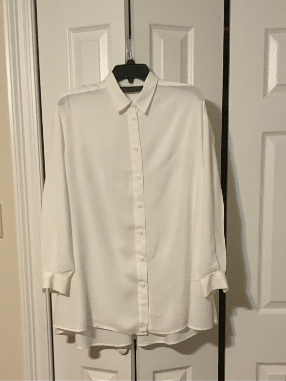 Women’s White Long-Sleeve Dress Shirt - Classic Button Front